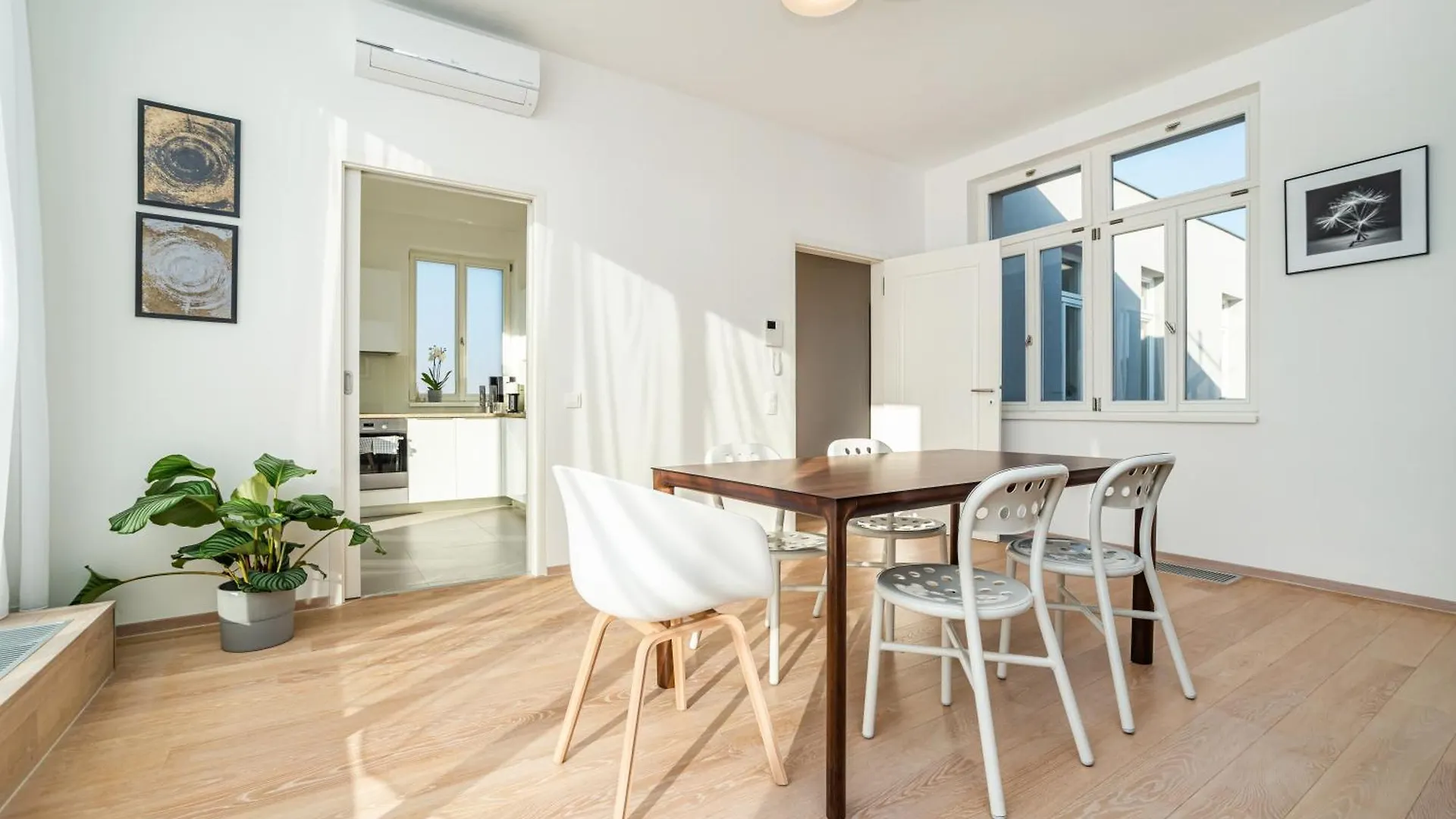 Apartment High-Class Rooftop Apt. With Spacious Terrace Prague