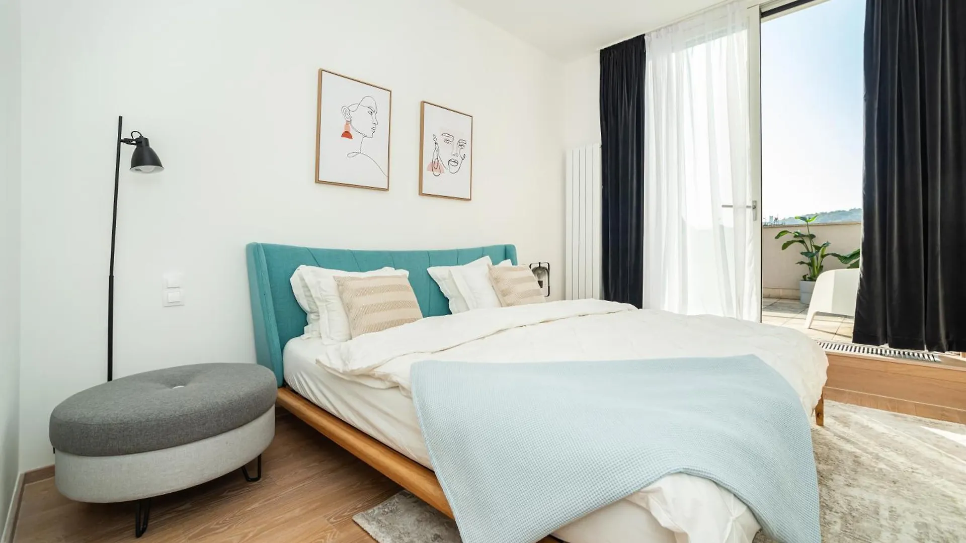High-Class Rooftop Apt. With Spacious Terrace Prague