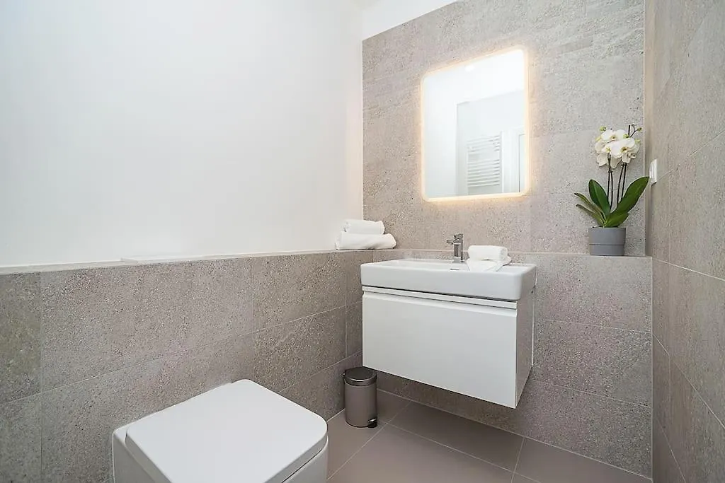 High-Class Rooftop Apt. With Spacious Terrace Prague 0*,